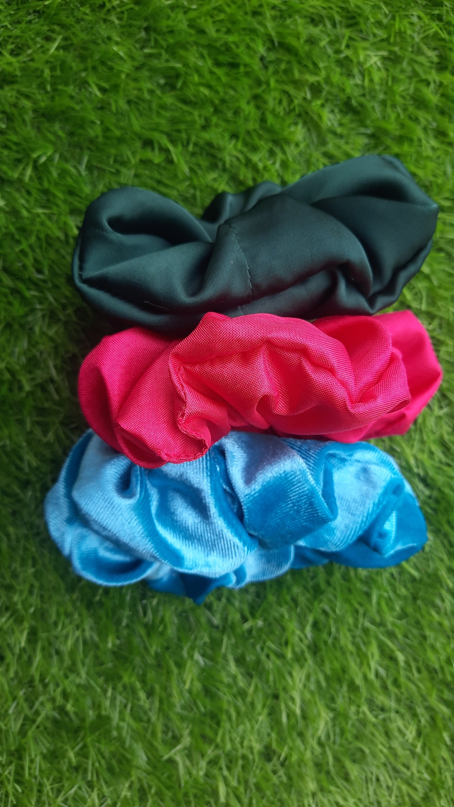 6 pack of Scrunchies multicolor